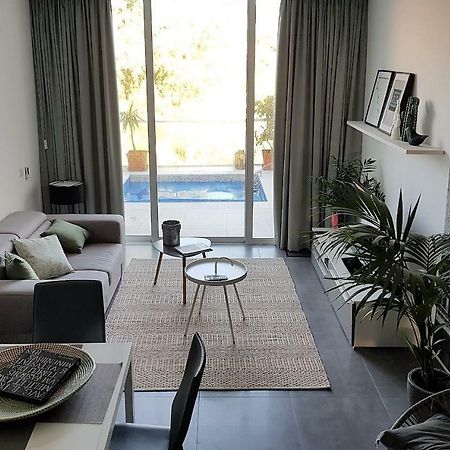 Duplex Maisonette With Heated P-Pool And Jacuzzi Saint Julian's Екстер'єр фото