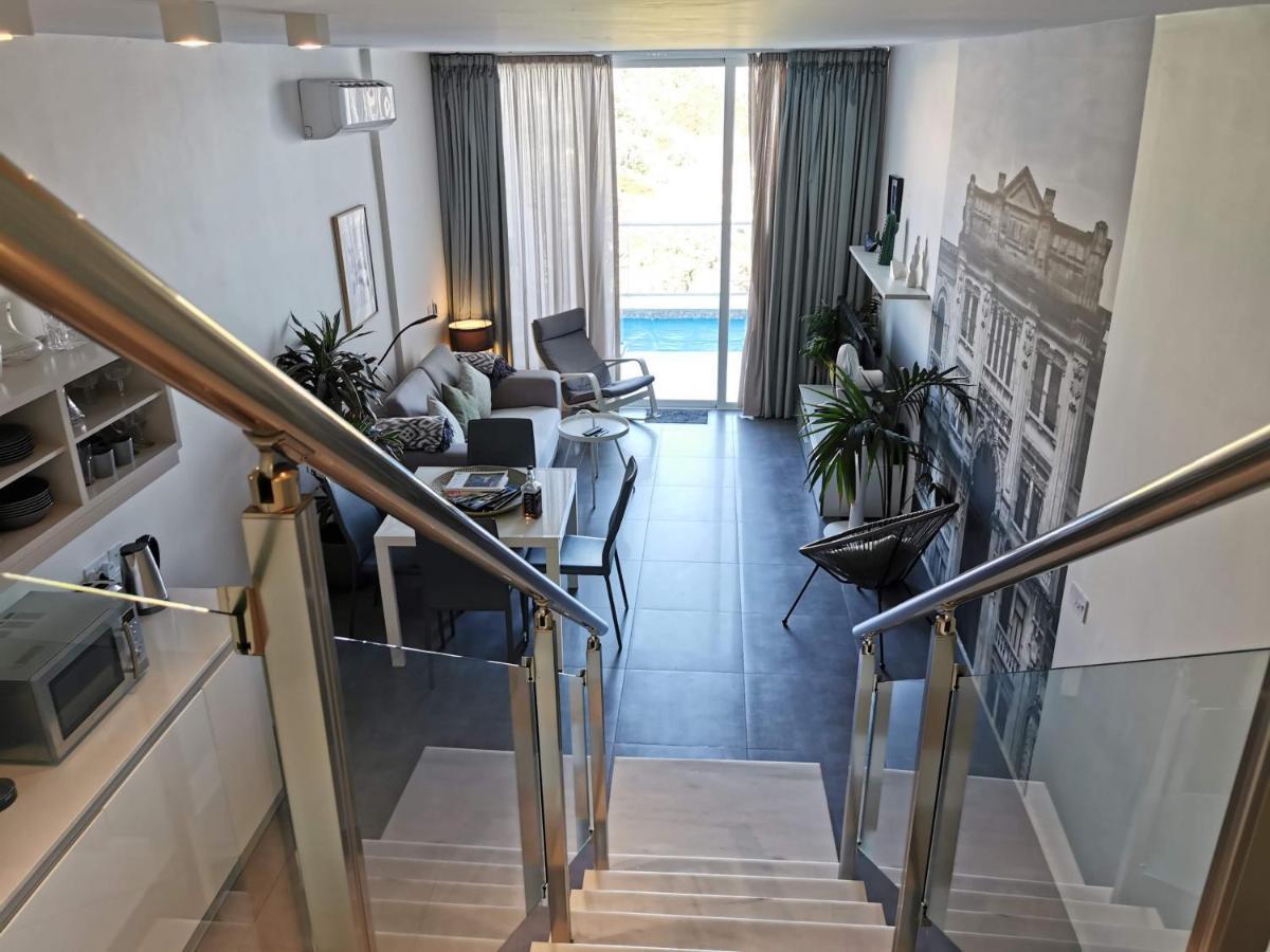 Duplex Maisonette With Heated P-Pool And Jacuzzi Saint Julian's Екстер'єр фото